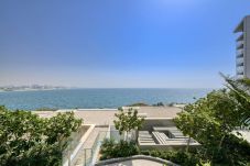 Apartment in Dubai - 3 Bedroom With Sea View From Balcony...