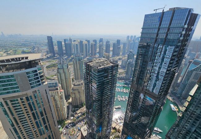 Apartment in Dubai - Luxury 2 BR Stunning Views 67th Floor Dubai Marina