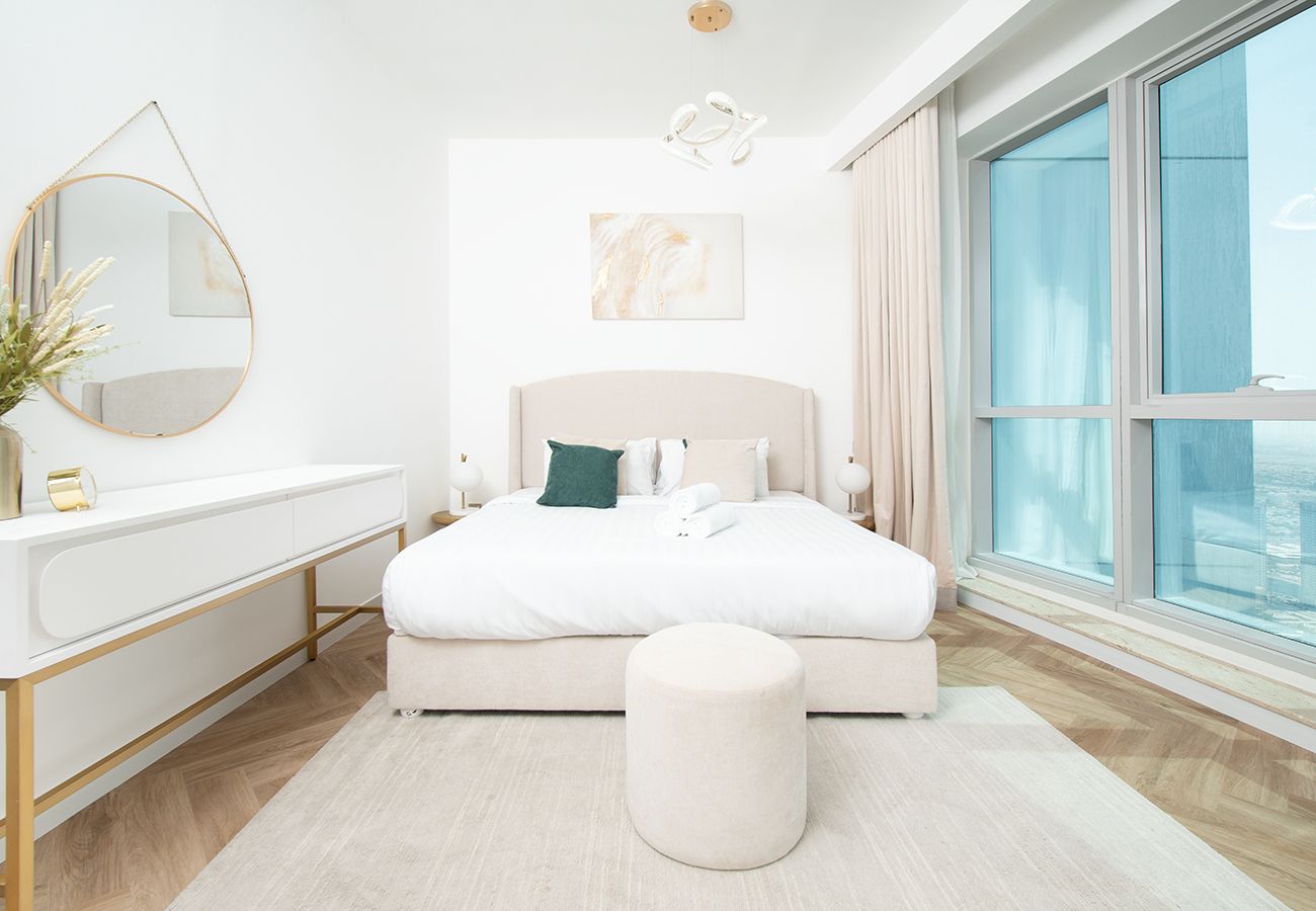 Apartment in Dubai - Luxury 2 BR Stunning Views 67th Floor Dubai Marina