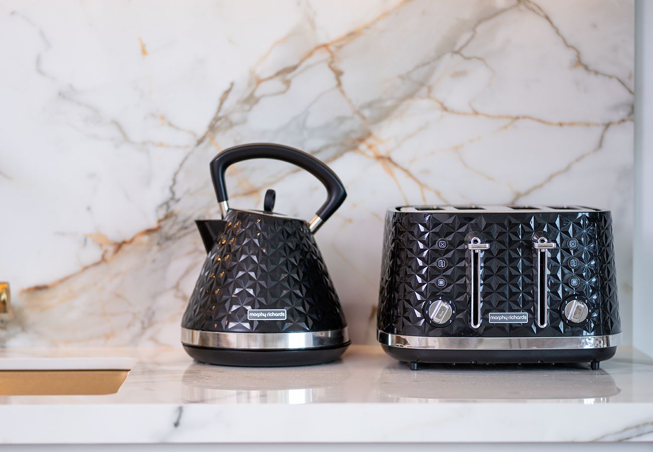 Apartment in Dubai - Luxury 2 BR Stunning Views 67th Floor Dubai Marina