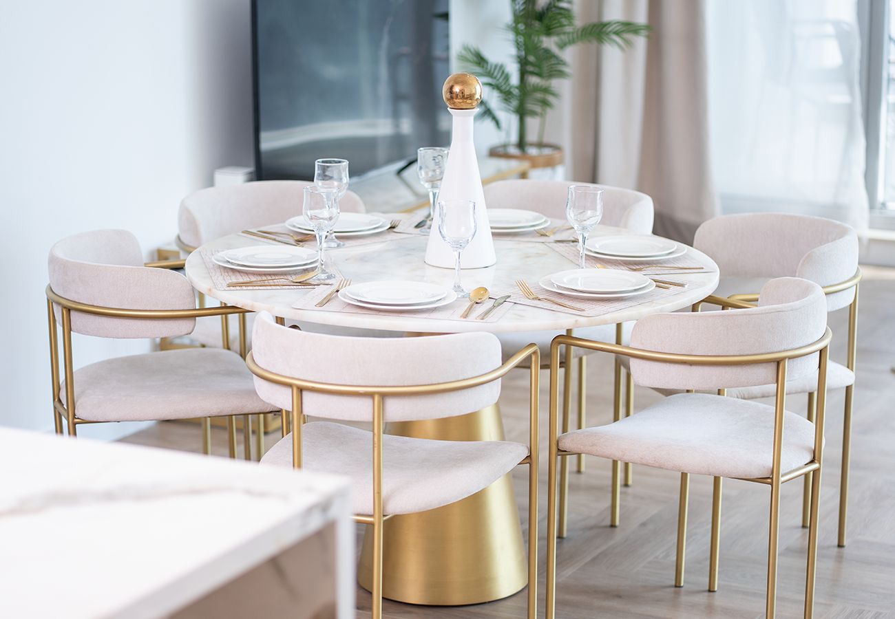 Apartment in Dubai - Luxury 2 BR Stunning Views 67th Floor Dubai Marina