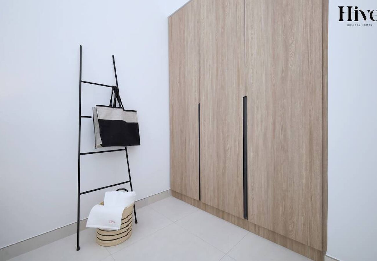 Apartment in Dubai - 7 By Aurora 101