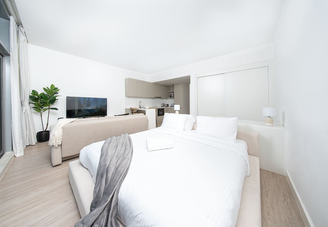 Studio in Dubai - Stunning Studio in JLT 