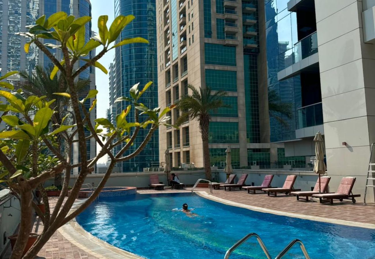 Studio in Dubai - Stunning Studio in JLT 