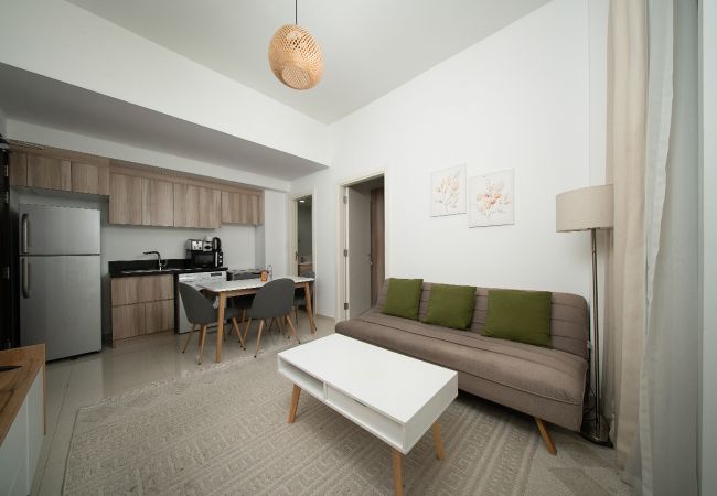 Apartment in Dubai - Cosy 1 Bedroom Apartment in Golf Vita, Damac Hills