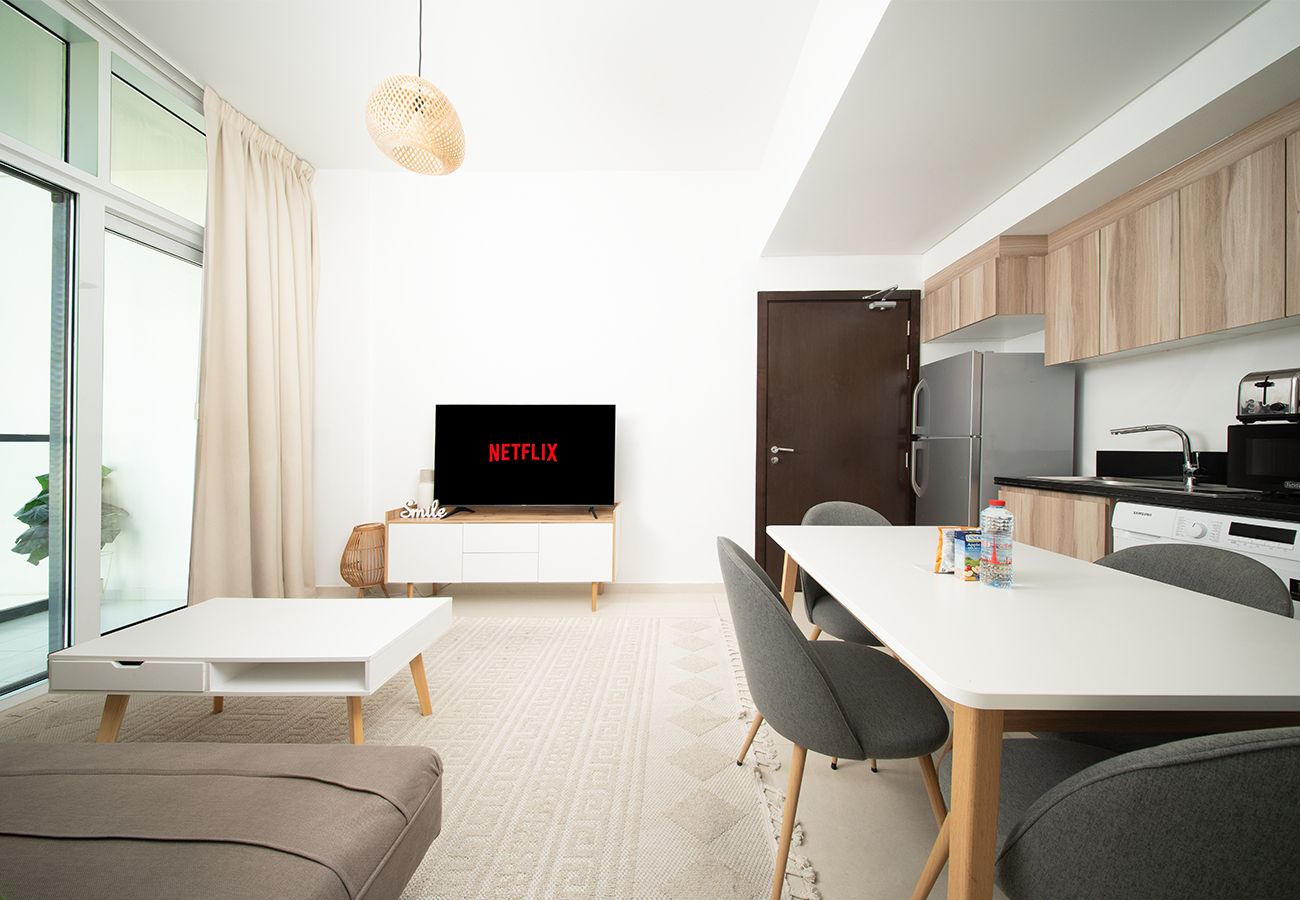 Apartment in Dubai - Cosy 1 Bedroom Apartment in Golf Vita, Damac Hills