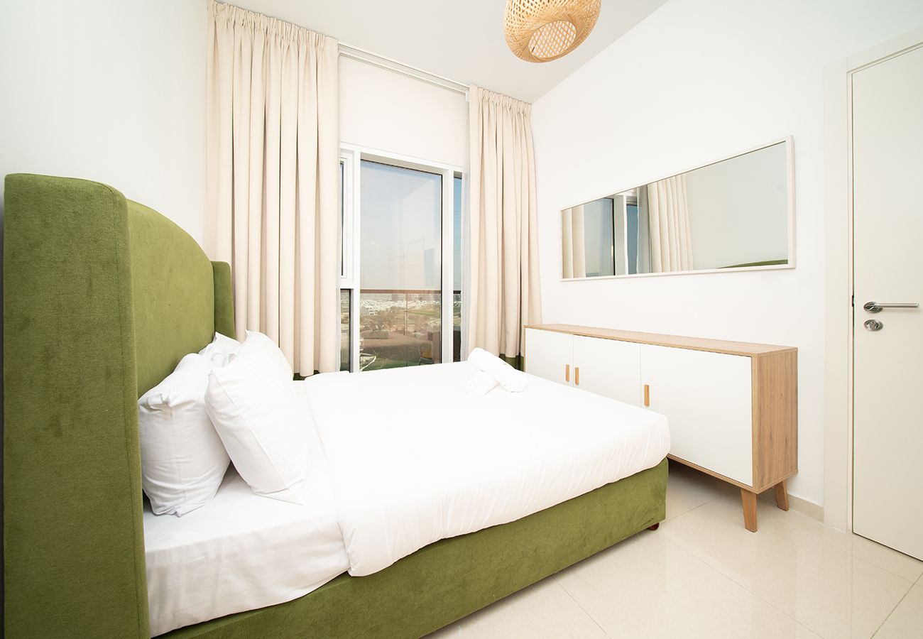 Apartment in Dubai - Cosy 1 Bedroom Apartment in Golf Vita, Damac Hills