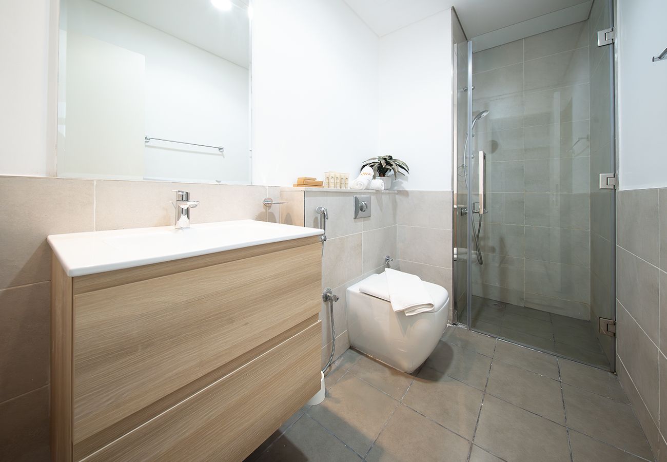 Apartment in Dubai - Cosy 1 Bedroom Apartment in Golf Vita, Damac Hills