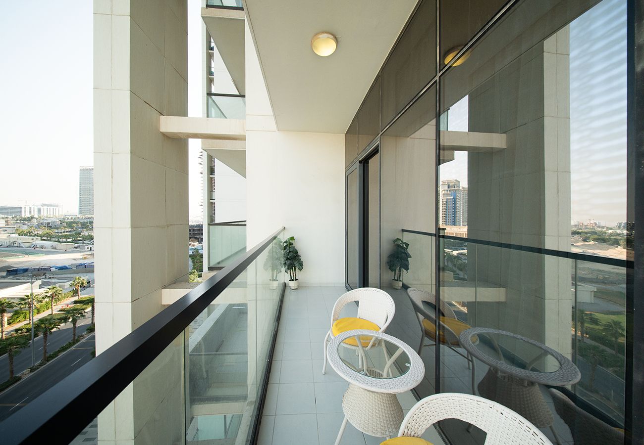 Apartment in Dubai - Cosy 1 Bedroom Apartment in Golf Vita, Damac Hills