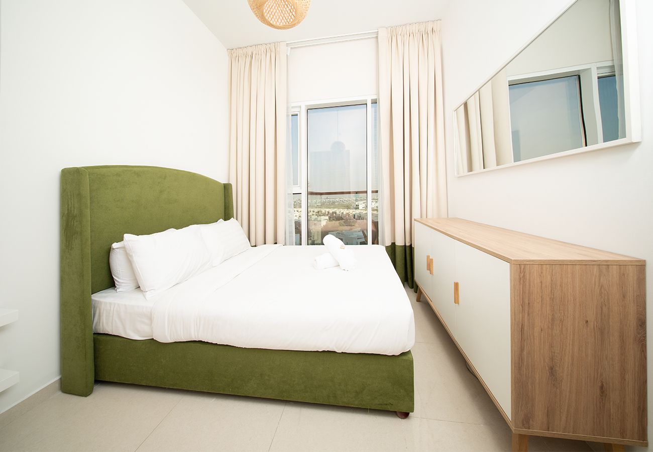 Apartment in Dubai - Cosy 1 Bedroom Apartment in Golf Vita, Damac Hills