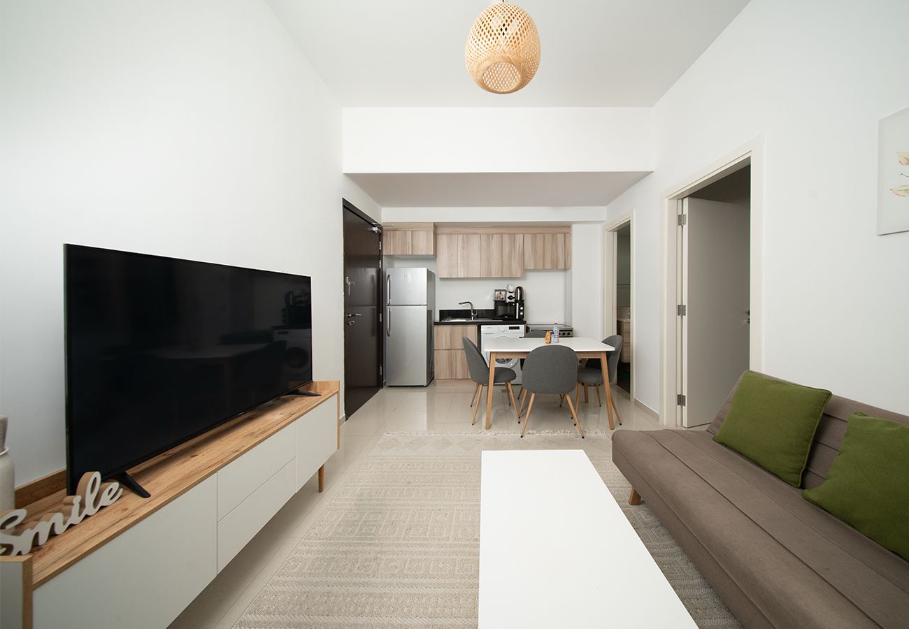 Apartment in Dubai - Cosy 1 Bedroom Apartment in Golf Vita, Damac Hills