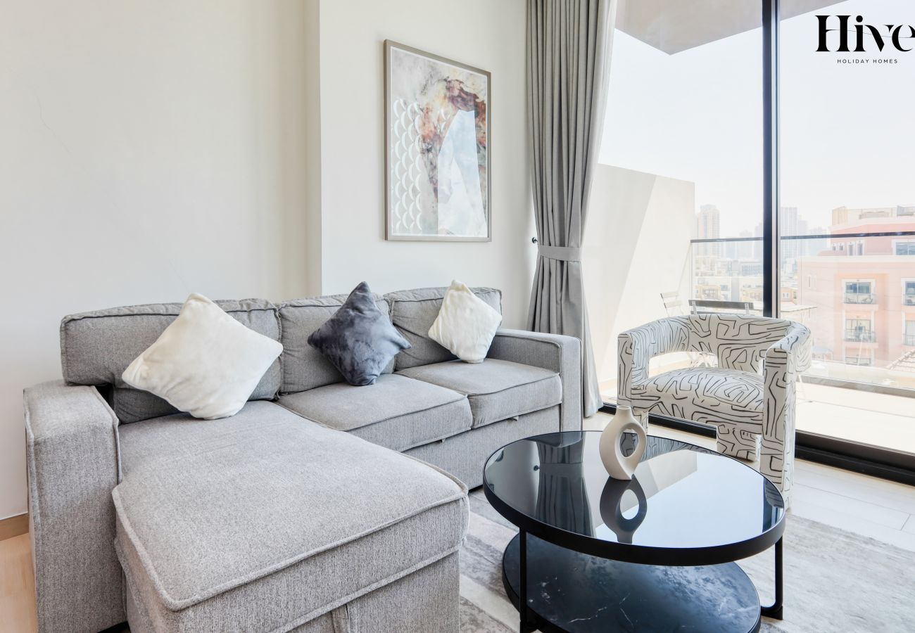Apartment in Dubai - Brand New 1 Bed Apartment in JVC