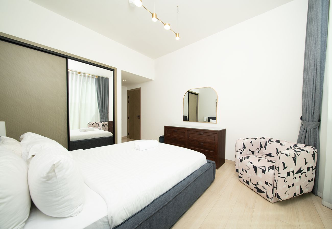 Apartment in Dubai - Brand New 1 Bed Apartment in JVC