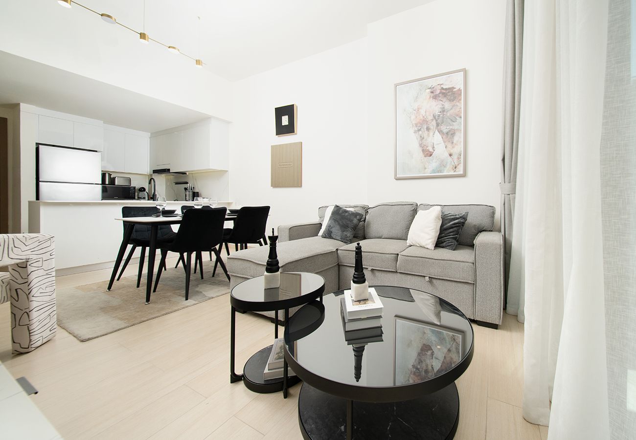 Apartment in Dubai - Brand New 1 Bed Apartment in JVC