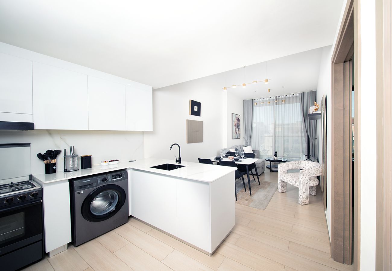 Apartment in Dubai - Brand New 1 Bed Apartment in JVC