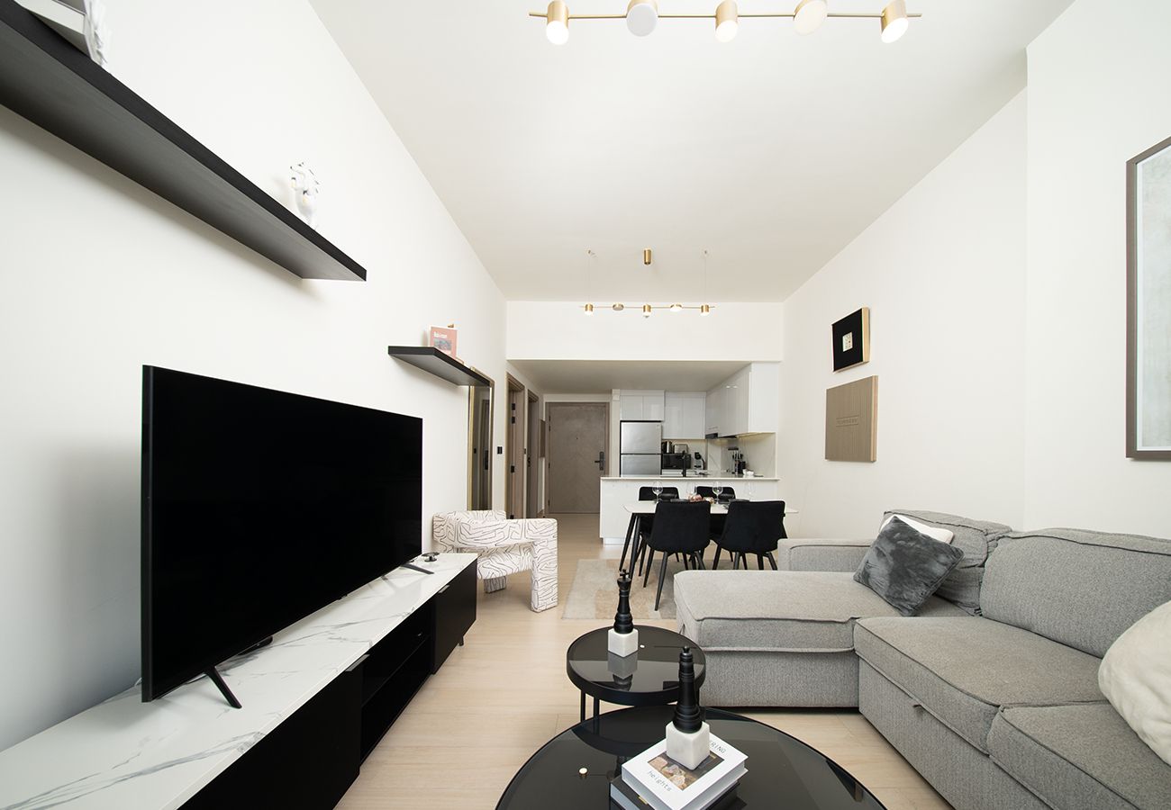 Apartment in Dubai - Brand New 1 Bed Apartment in JVC