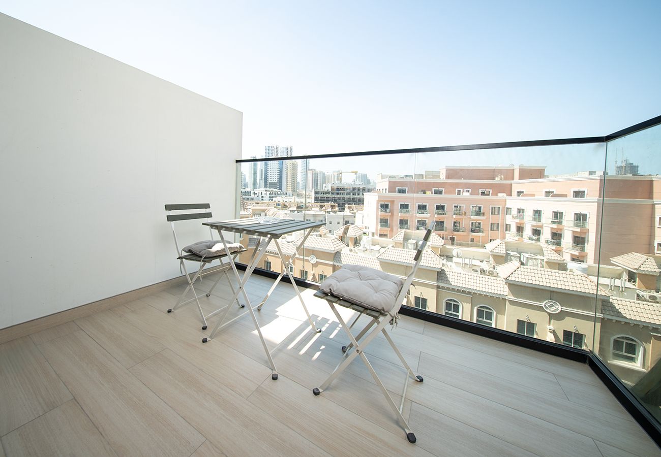 Apartment in Dubai - Brand New 1 Bed Apartment in JVC