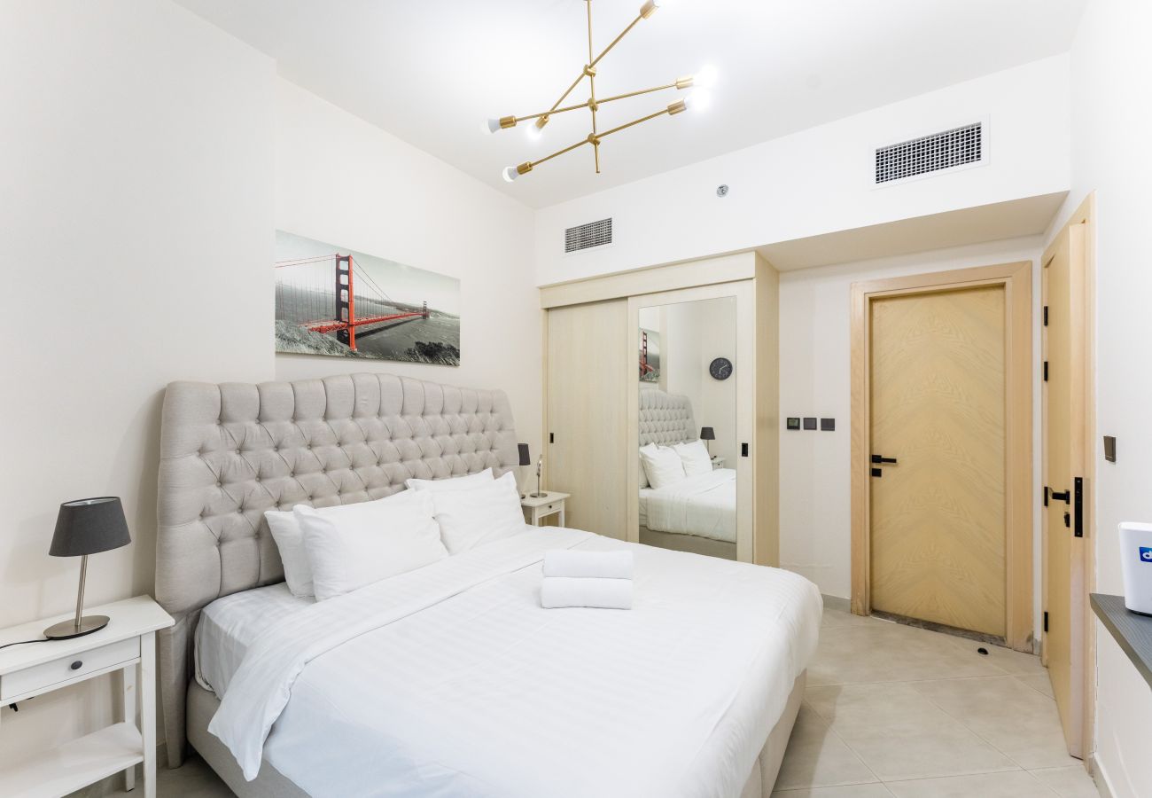 Apartment in Dubai - Binghatti Avenue 911