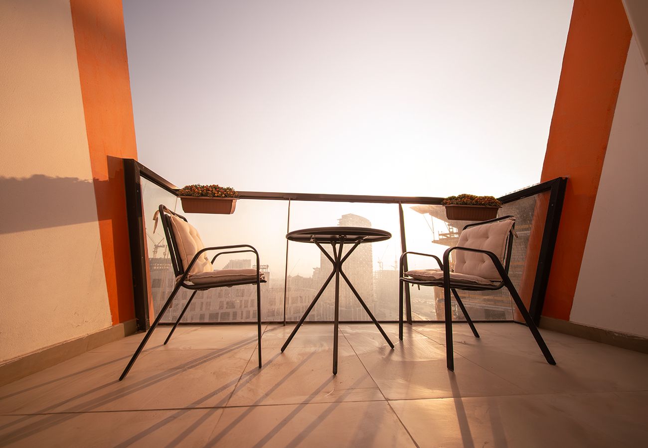 Apartment in Dubai - Spacious 2 Bed in Binghatti Gateway