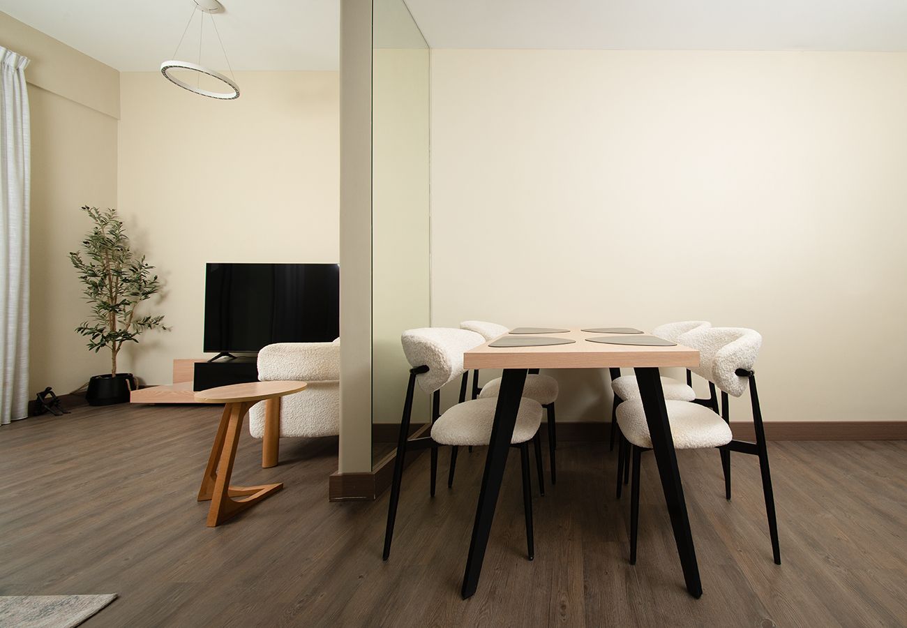 Apartment in Dubai - Spacious 2 Bed in Binghatti Gateway