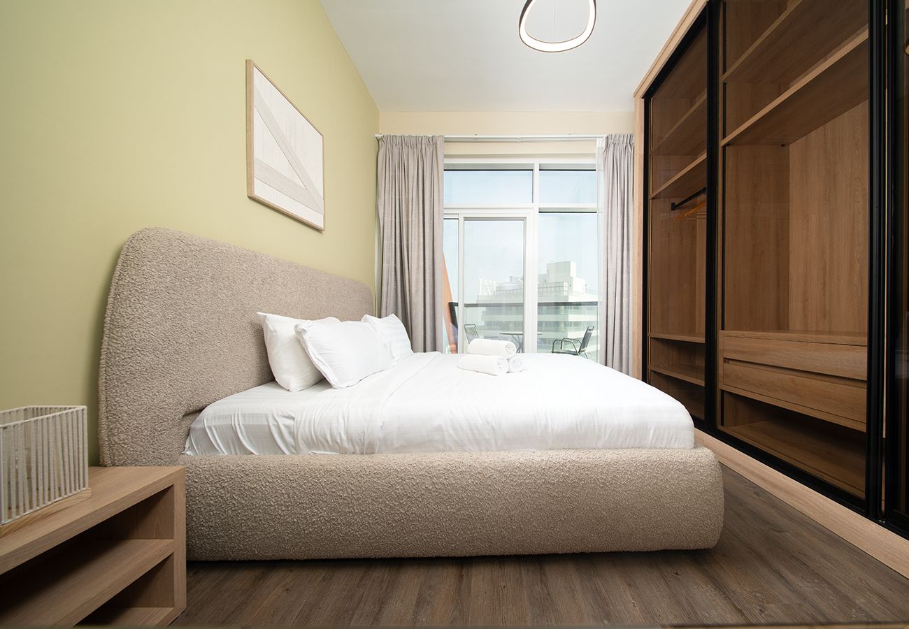 Apartment in Dubai - Spacious 2 Bed in Binghatti Gateway