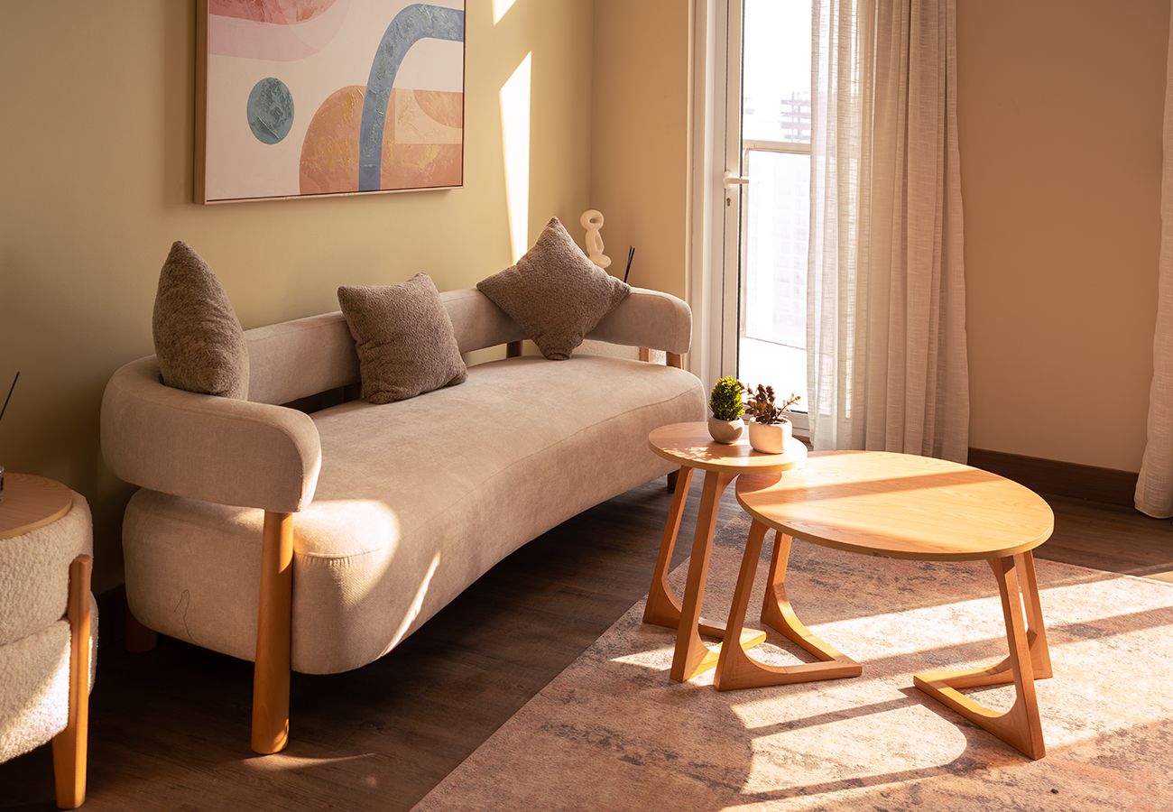 Apartment in Dubai - Spacious 2 Bed in Binghatti Gateway