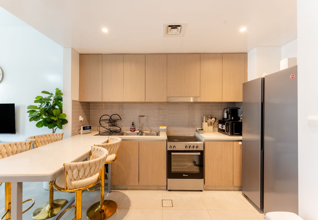 Apartment in Sharjah - Stunning 2 Bed in Cyan Beach Residence