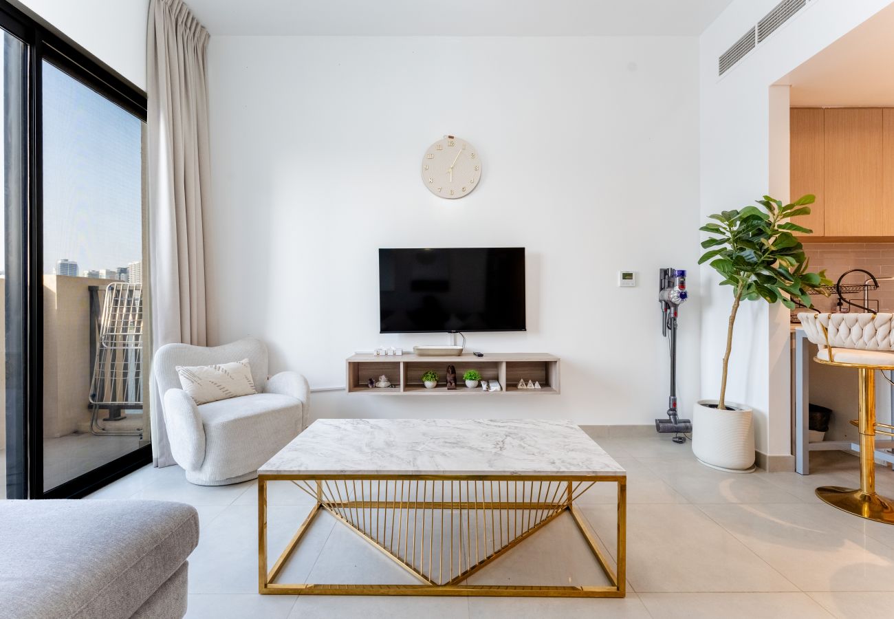 Apartment in Sharjah - Stunning 2 Bed in Cyan Beach Residence