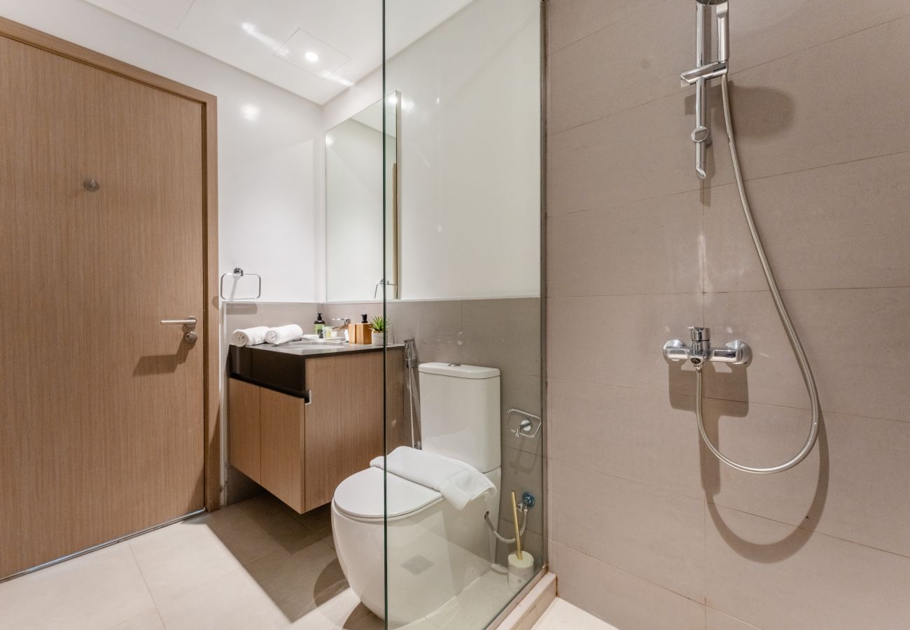 Apartment in Sharjah - Stunning 2 Bed in Cyan Beach Residence
