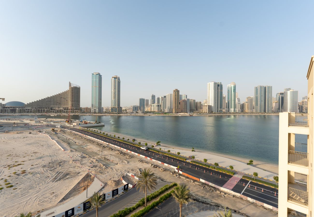 Apartment in Sharjah - Stunning 2 Bed in Cyan Beach Residence