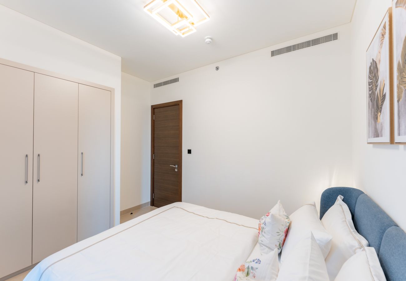 Apartment in Dubai - Beautiful 1 Bed in Sobha Creek Vista