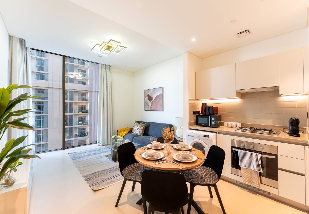 Apartment in Dubai - Beautiful 1 Bed in Sobha Creek Vista