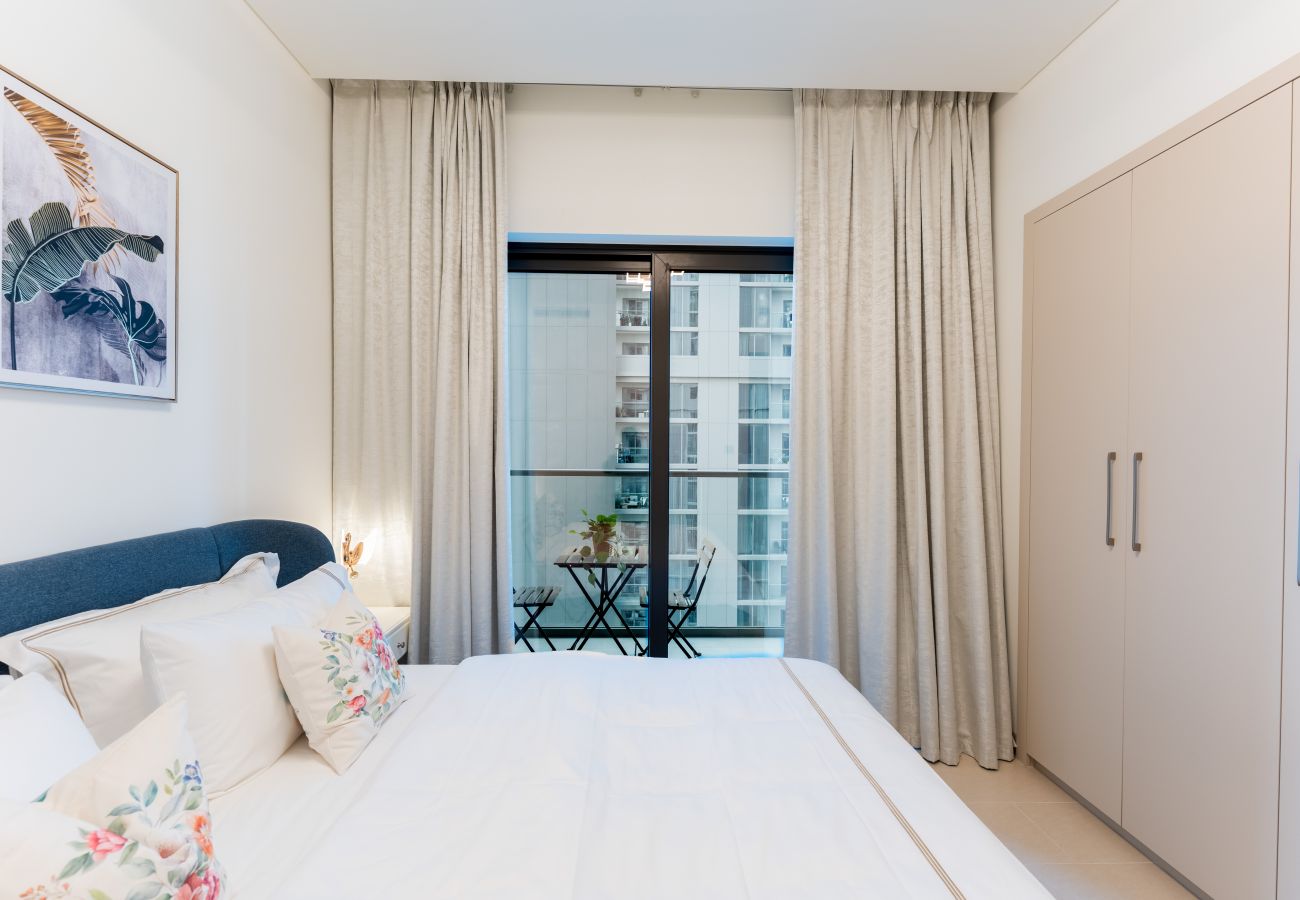Apartment in Dubai - Beautiful 1 Bed in Sobha Creek Vista