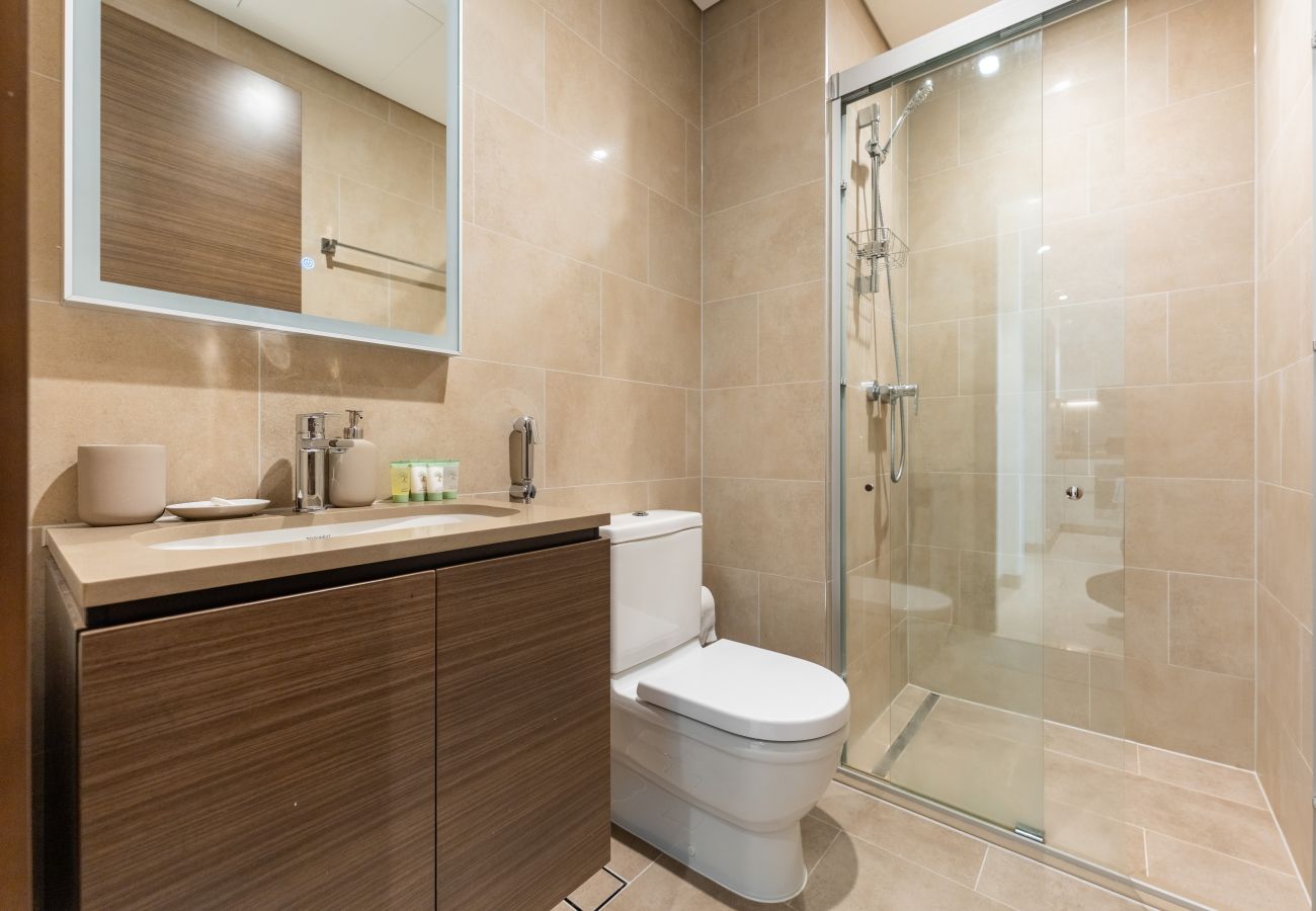 Apartment in Dubai - Beautiful 1 Bed in Sobha Creek Vista