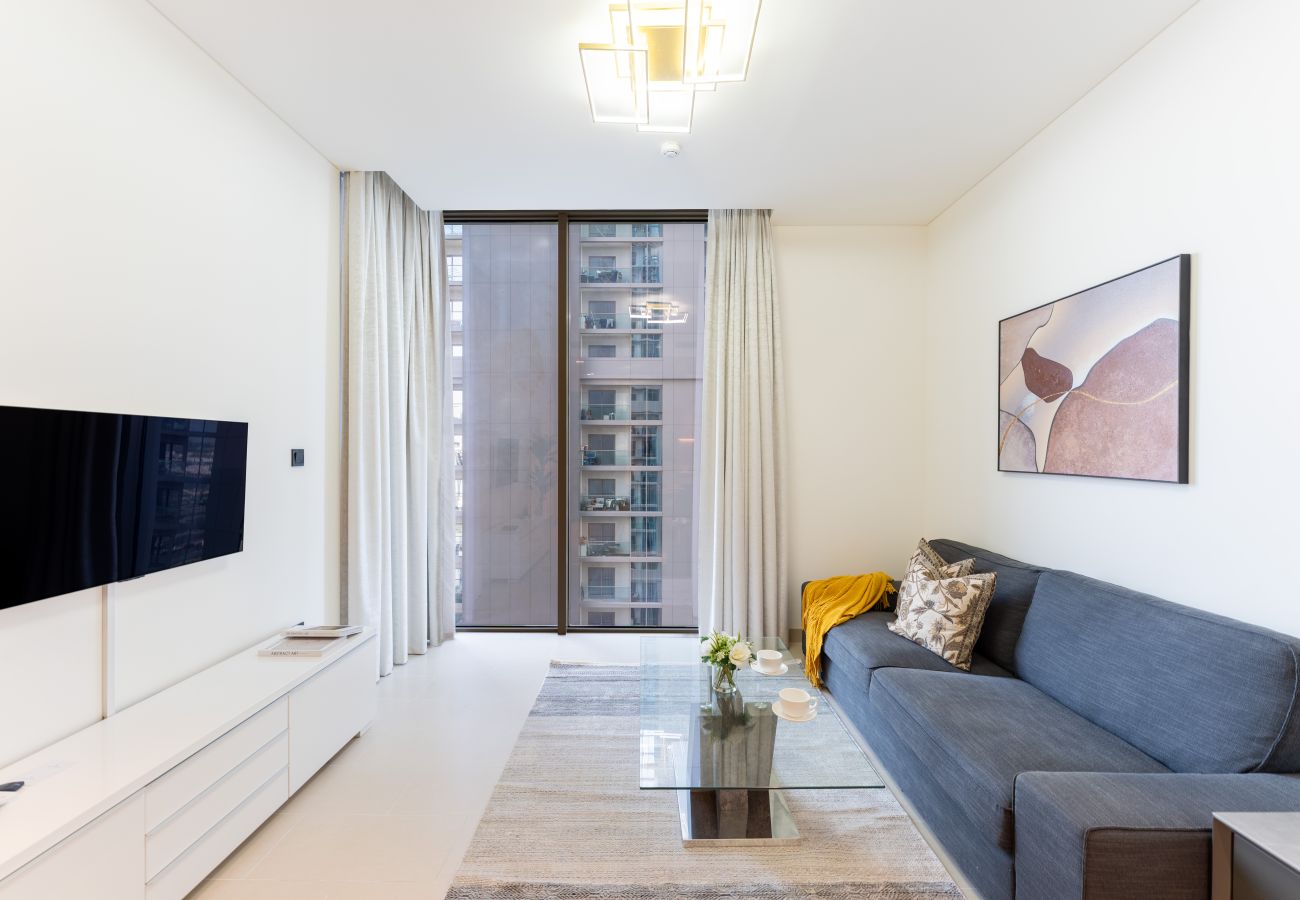 Apartment in Dubai - Beautiful 1 Bed in Sobha Creek Vista