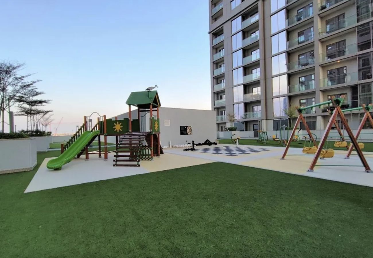 Apartment in Dubai - Beautiful 1 Bed in Sobha Creek Vista