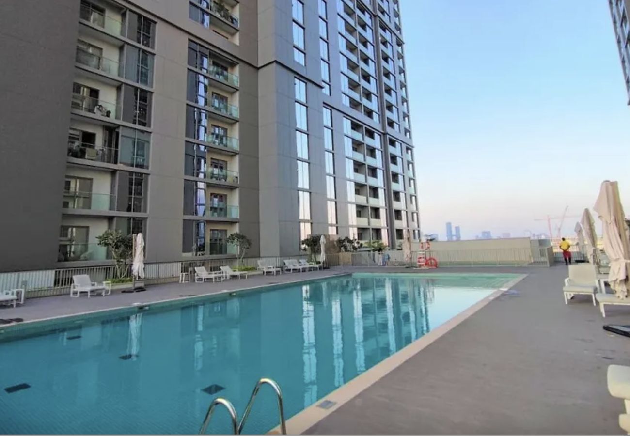Apartment in Dubai - Beautiful 1 Bed in Sobha Creek Vista