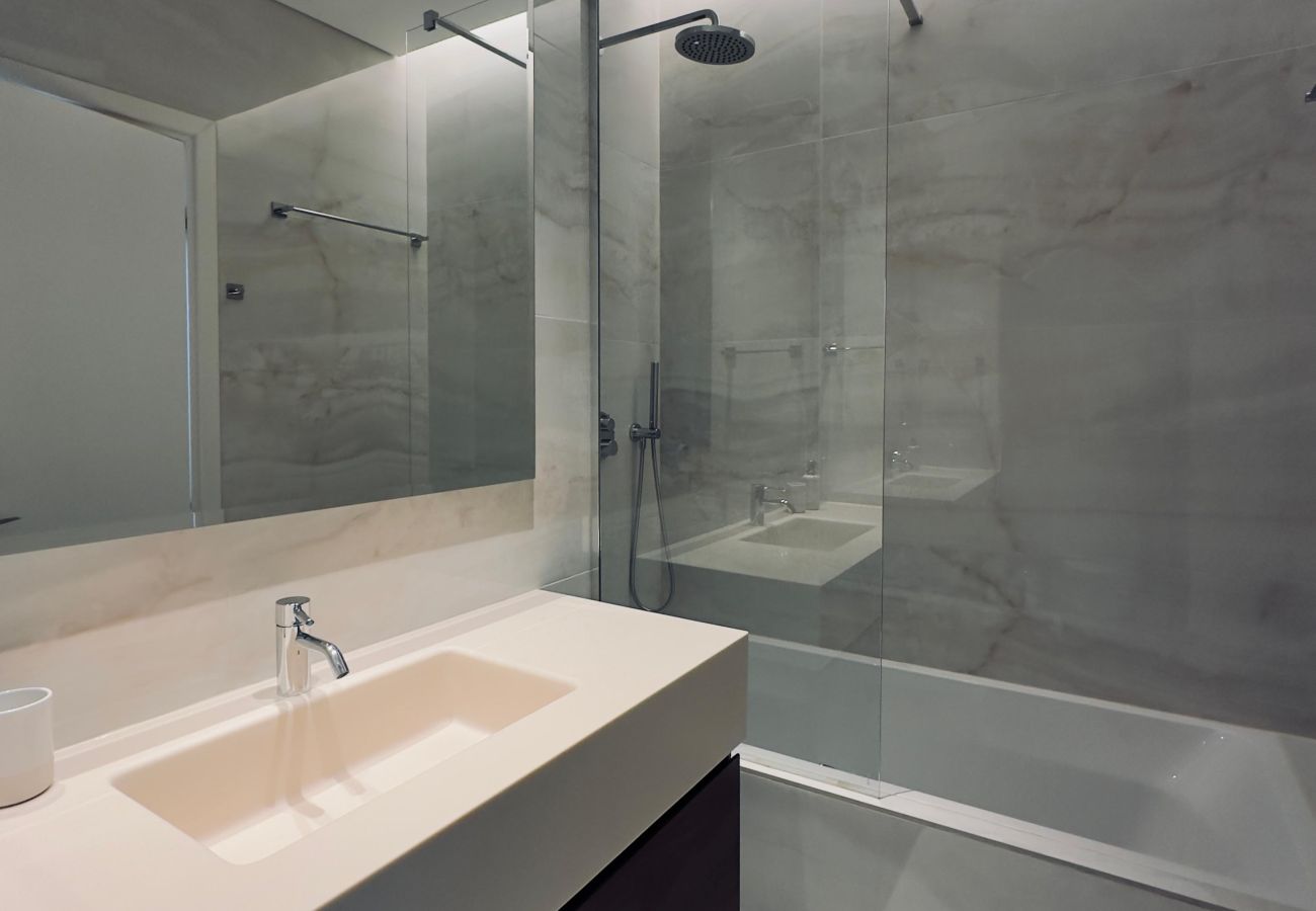 Apartment in Limassol - Luxury 1 Bed in Trilogy, Limassol Seafront