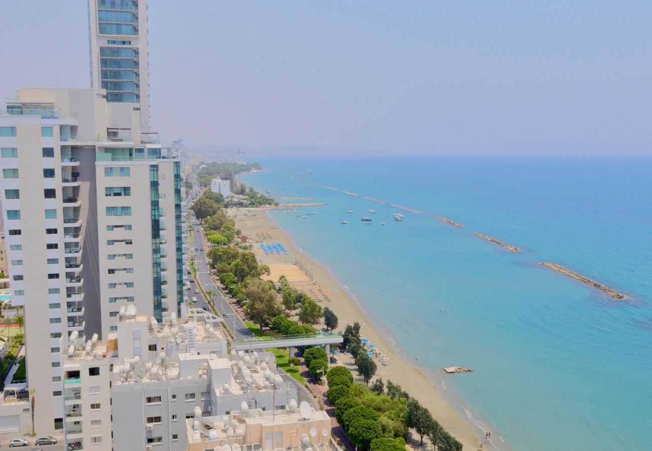 Apartment in Limassol - Luxury 1 Bed in Trilogy, Limassol Seafront