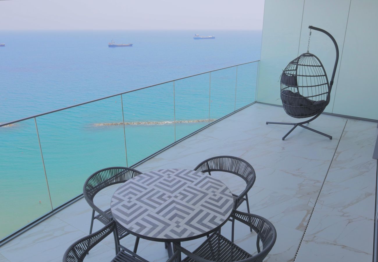 Apartment in Limassol - Luxury 1 Bed in Trilogy, Limassol Seafront