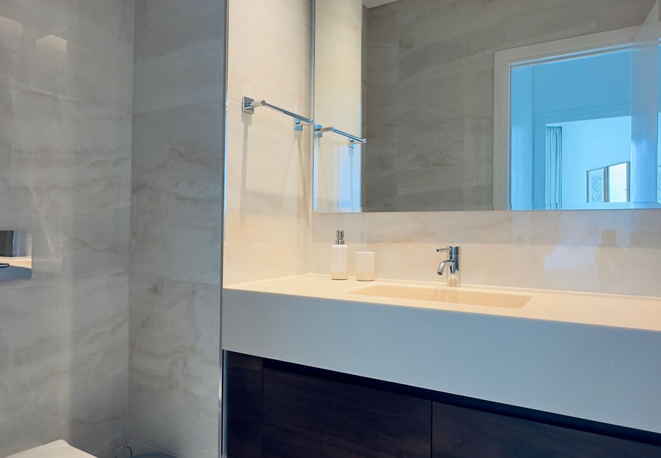 Apartment in Limassol - Luxury 1 Bed in Trilogy, Limassol Seafront