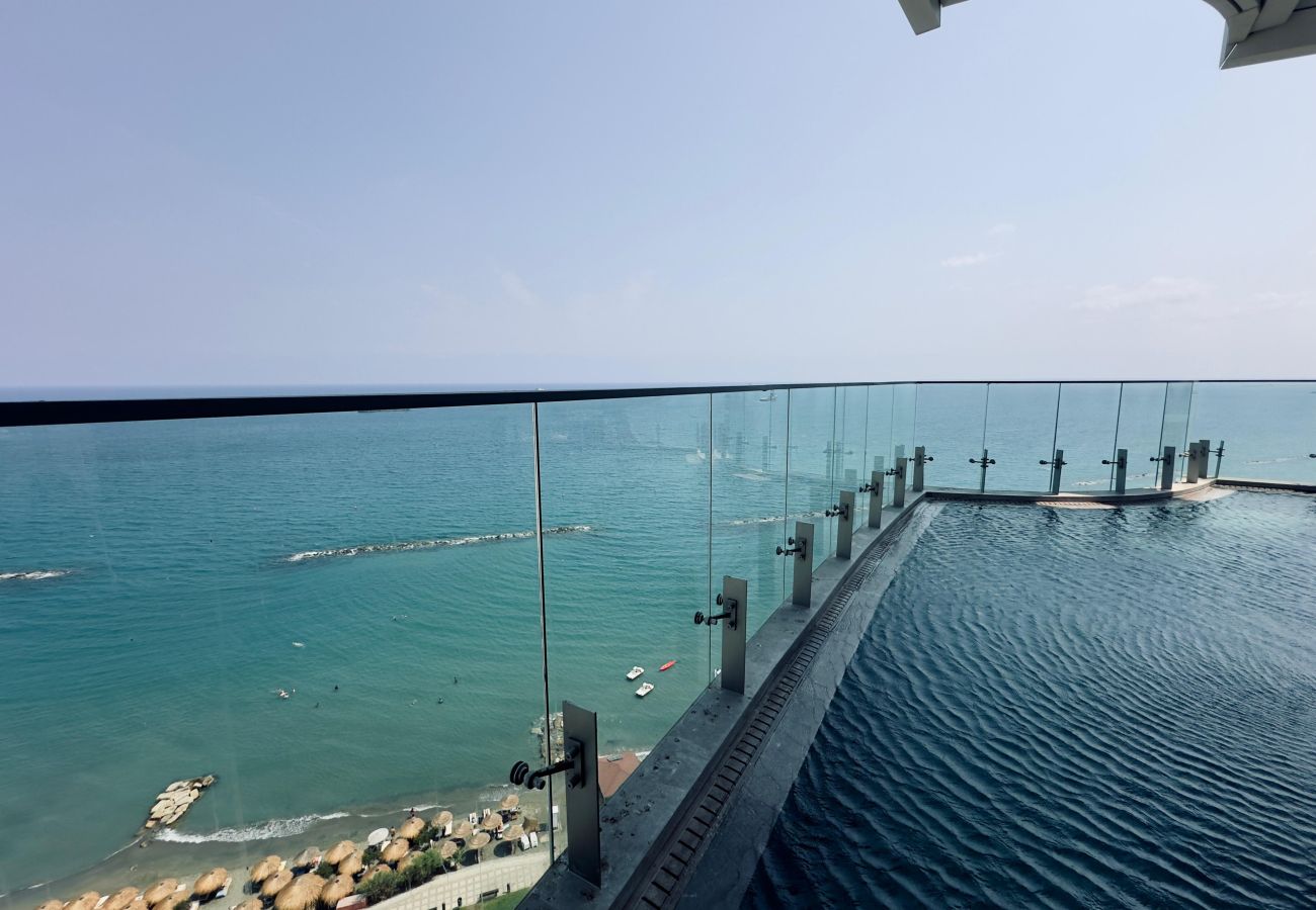 Apartment in Limassol - Luxury 1 Bed in Trilogy, Limassol Seafront