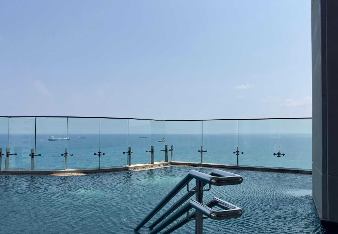 Apartment in Limassol - Luxury 1 Bed in Trilogy, Limassol Seafront