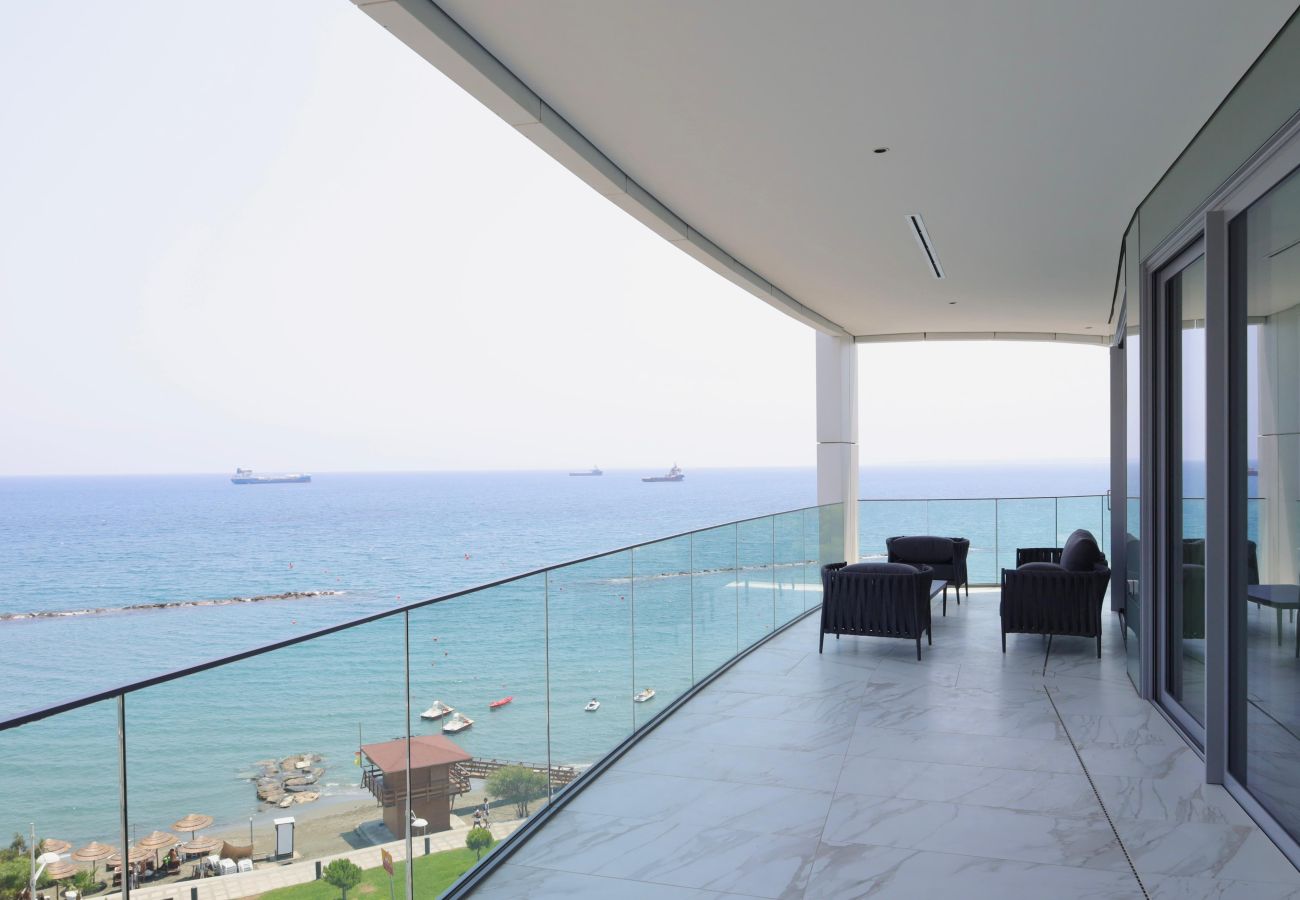 Apartment in Limassol - 2 Bed with Sea Views in Trilogy, Limassol Seafront