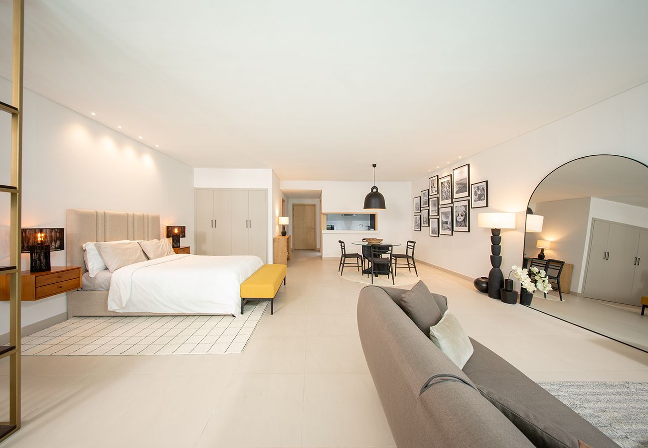 Studio in Dubai - Spacious Studio in Beauport Marina Promenade