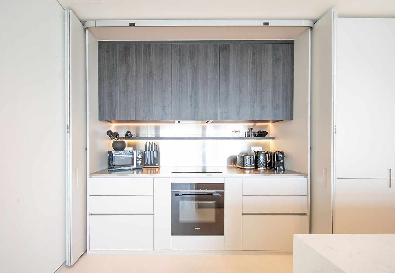 Apartment in Dubai - Luxury 2 Bed Apt in Index Tower DIFC