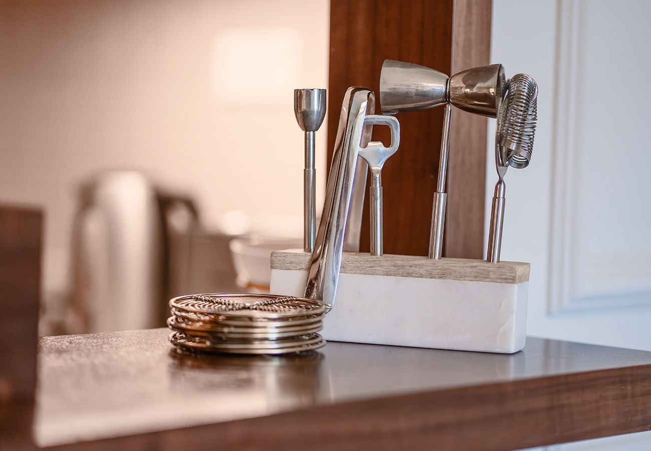 Apartment in Dubai - Luxury Apt 3 Bedroom+Maid Connected to Dubai Mall