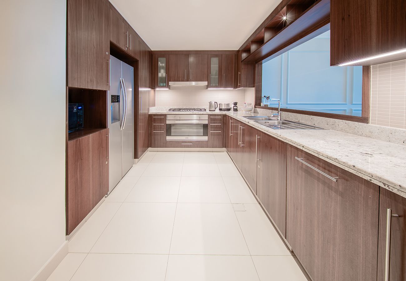 Apartment in Dubai - Luxury Apt 3 Bedroom+Maid Connected to Dubai Mall