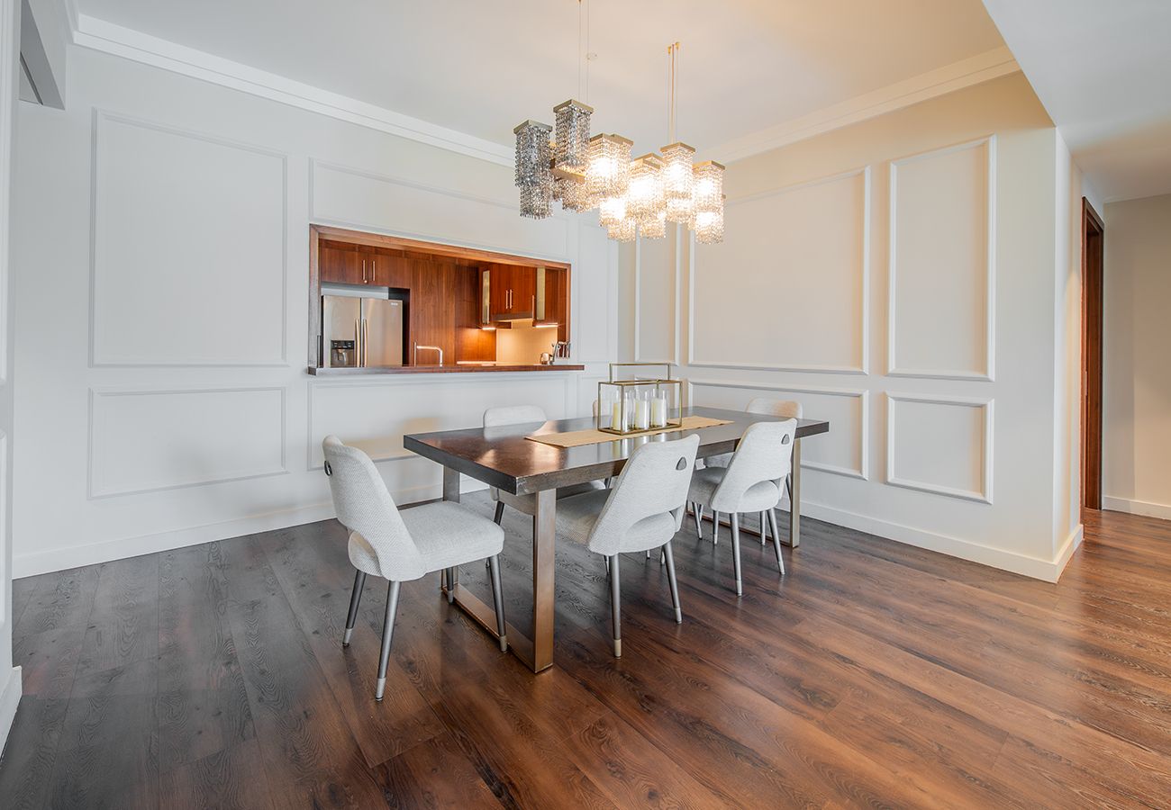 Apartment in Dubai - Luxury Apt 3 Bedroom+Maid Connected to Dubai Mall