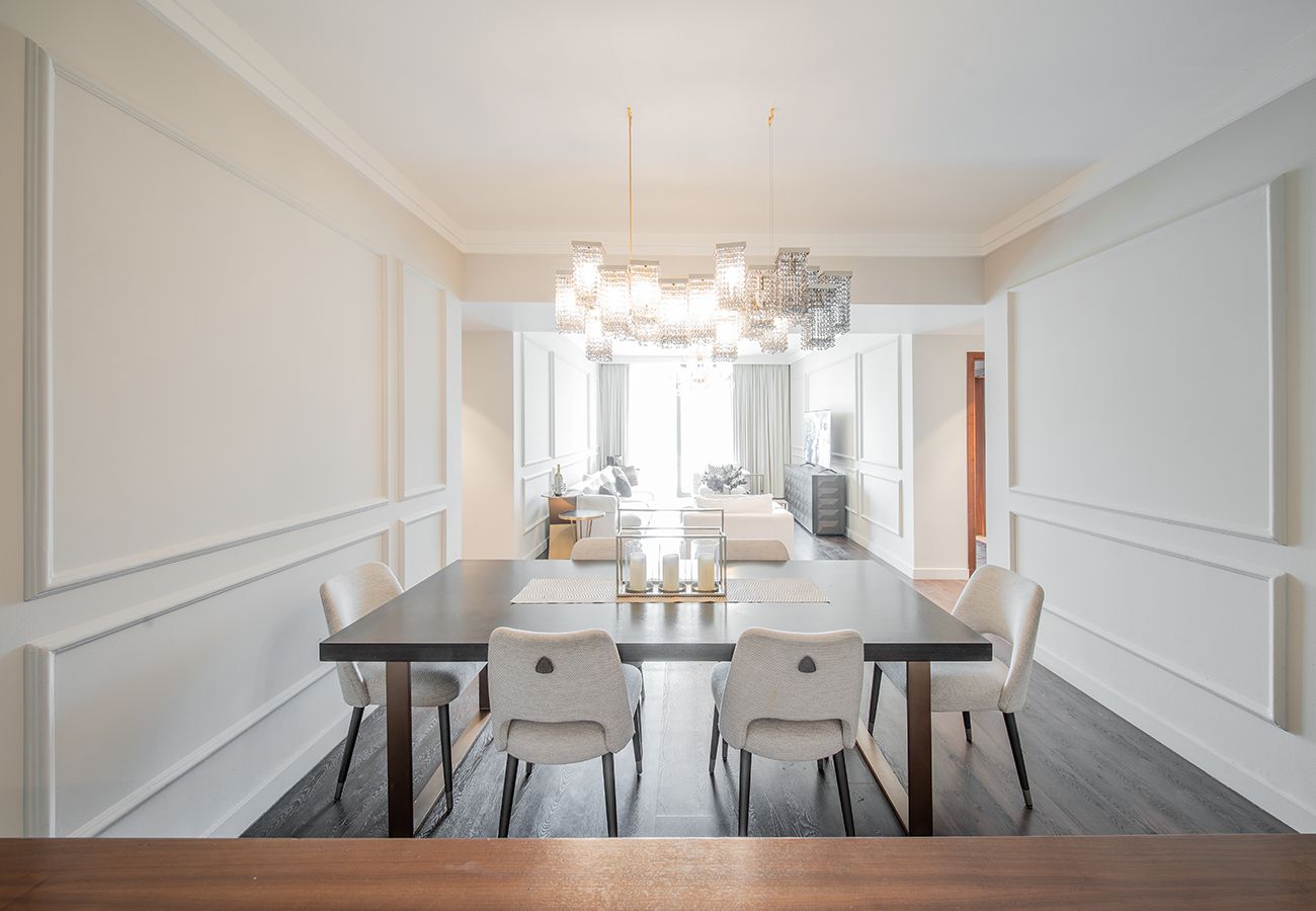 Apartment in Dubai - Luxury Apt 3 Bedroom+Maid Connected to Dubai Mall